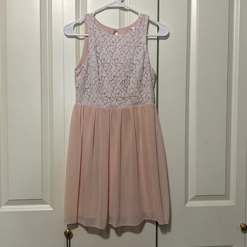 White lace, light pink size 5 dress